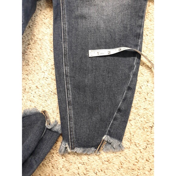 20 KanCan High-Rise Crop Barrel Leg Side Step Fray Hem - Picture 9 of 9